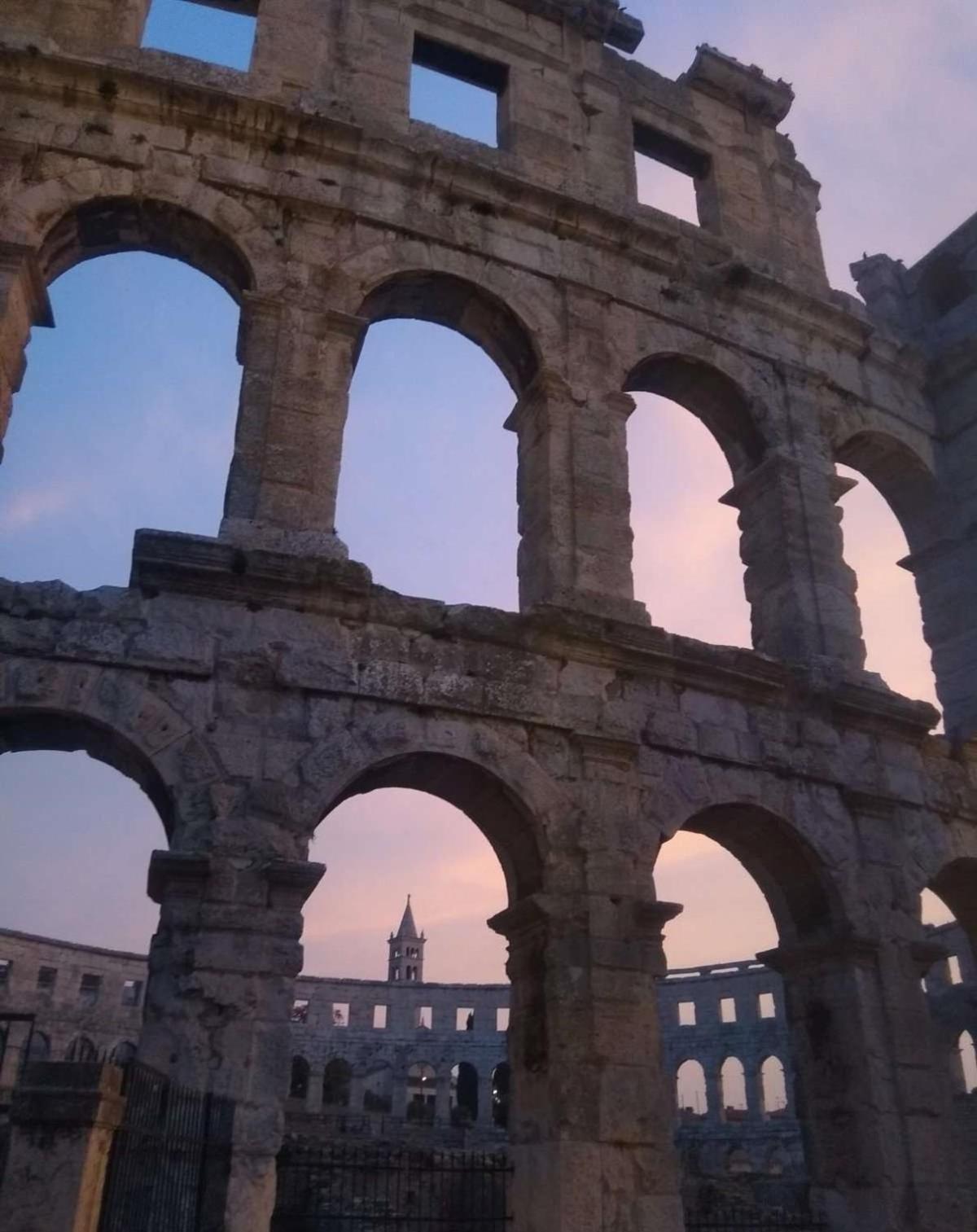 Colorita Studio Pula Exteriér fotografie